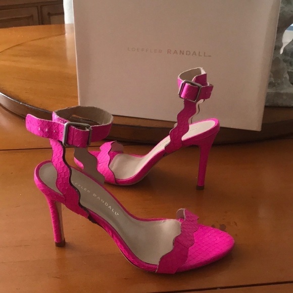 NWT- Loeffler Randall- Fuchsia Amelia Heel - Picture 5 of 10